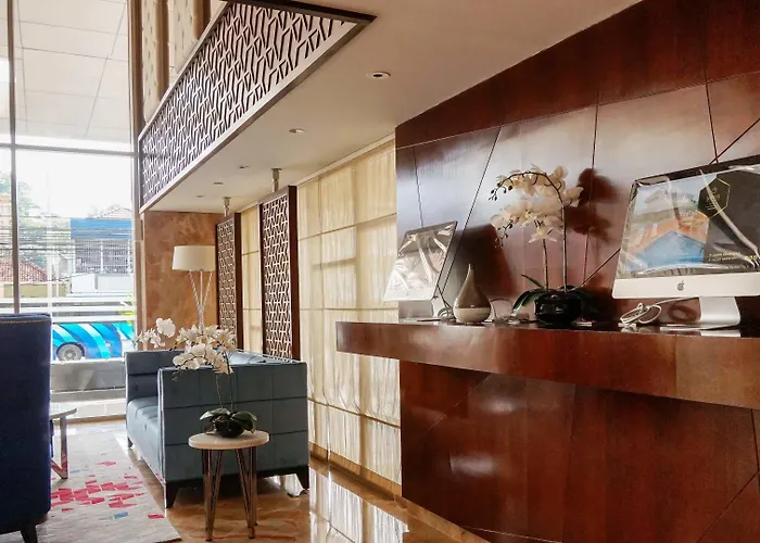 Louis Kienne Hotel Pandanaran