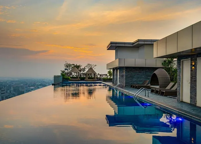 Louis Kienne Hotel Pemuda Semarang